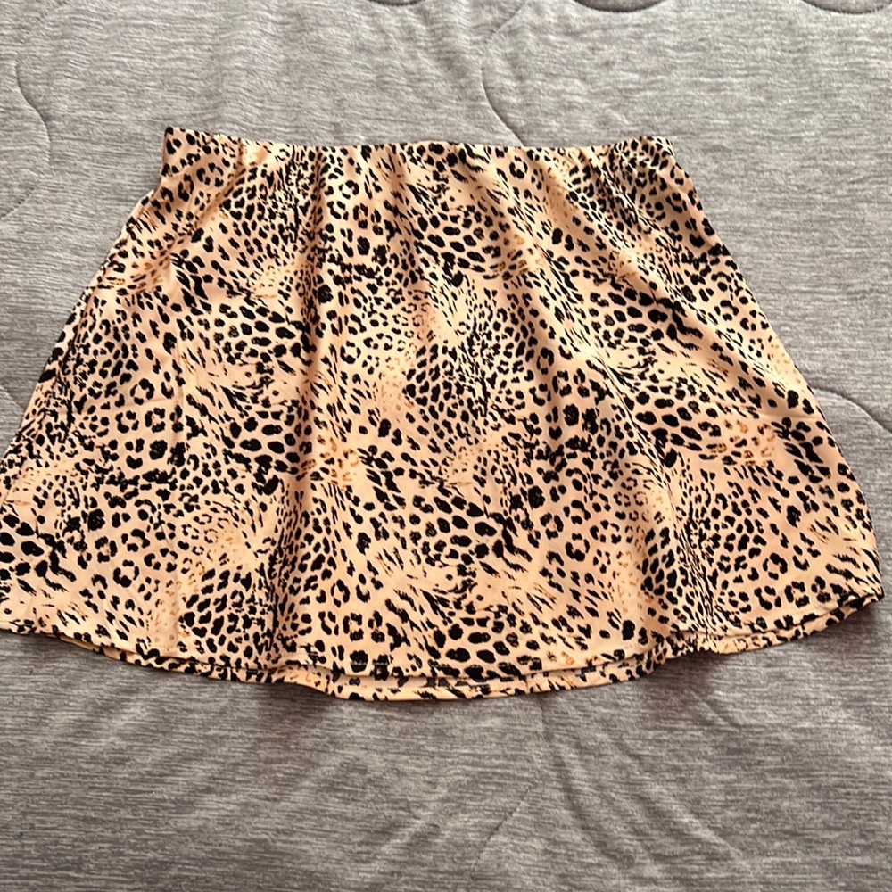 NWOT SATIN CHEETAH PRINT SKIRT